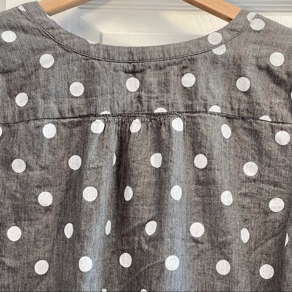 Anne Taylor LOFT Grey and White Polka Dot Blouse size M - Picture 4 of 8